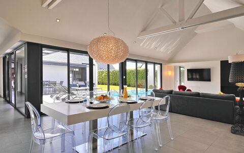 Villa Noalou: Table, Furniture, Property, Countertop, Kitchen, Couch, Wood, Interior Design, Chair, Floor