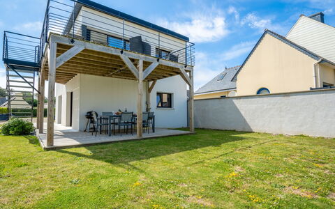 Les Dunes: Sky, Cloud, Property, Building, Plant, Land Lot, Grass, Shade, Urban Design, Real Estate