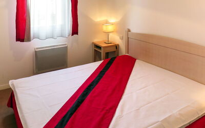 Accommodation:&nbsp;Les Bastides de Lascaux M.8X 651.3