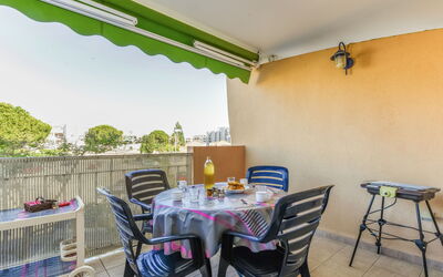 Accommodation:&nbsp;Les Rives du Lac 330.8