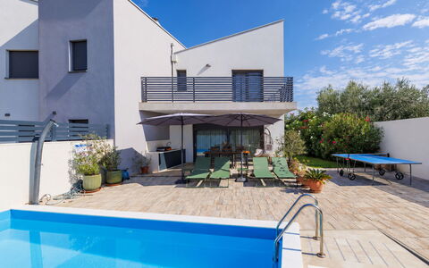 Villa Leonardo: Swimming Pool, Residential Area, Home, Composite Material, Shade, Outdoor Furniture, Estate, Umbrella, Resort, Villa