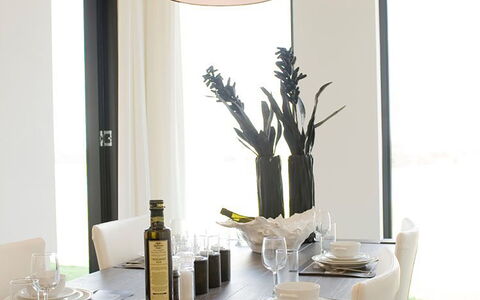 Oesterdam Resort: White, Room, Yellow, Interior Design, Dining Room, Table, Furniture, Material Property, Mirror, Glass
