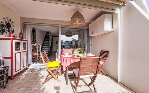 Port Camargue 500: Resort, Swimming Pool, Hotel, Resort Town, Seaside Resort, Hacienda, Thermae, Tropics, Villa