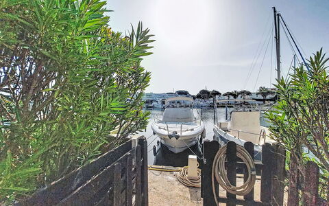 Port Camargue 500: Resort, Swimming Pool, Hotel, Resort Town, Seaside Resort, Hacienda, Thermae, Tropics, Villa