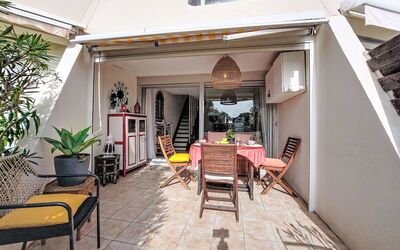 Port Camargue 500: Resort, Swimming Pool, Hotel, Resort Town, Seaside Resort, Hacienda, Thermae, Tropics, Villa