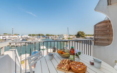 Accommodation:&nbsp;Port Nautile 510.5