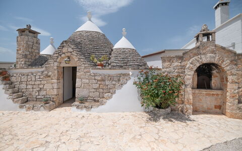 Borgo Marianna: Sky, Cloud, Property, Plant, Window, Landscape, Building, Facade, Roof, House