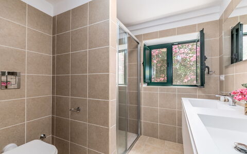 Borgo Marianna: Plumbing Fixture, Building, Bathroom, Plant, Mirror, Flooring, Floor, Window, Tap