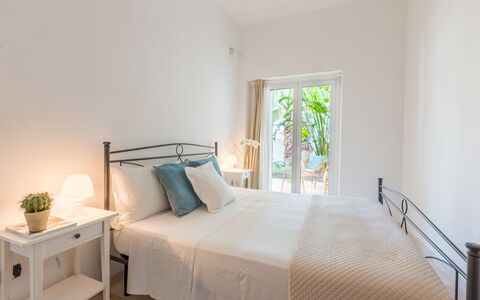 Villetta Ferreri: Bedroom, Bed, Furniture, Room, Property, Bed Sheet, Bed Frame, Interior Design, Bedding, Floor