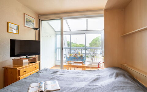 Port Camargue 520: Building, Property, Furniture, Window, Comfort, Cabinetry, Wood, Living Room, Shade, Floor