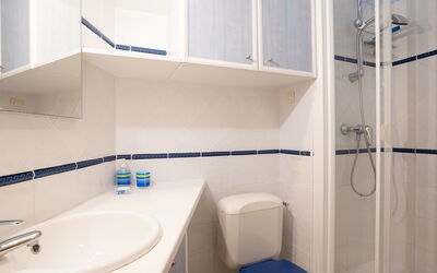Accommodation:&nbsp;La Croisière 520.7