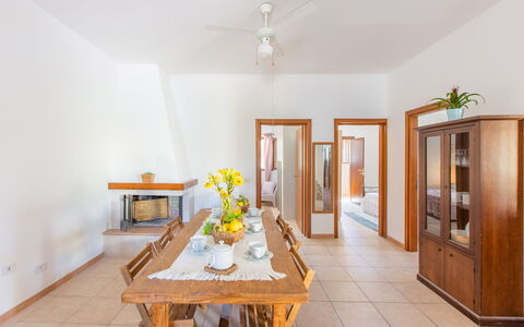 Villa Lidia Con Piscina: Property, Room, Furniture, Yellow, Interior Design, House, Building, Dining Room, Table, Floor