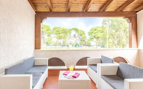 Prato Inglese Sinistro: Property, Couch, Wood, Shade, Sky, Interior Design, Living Room, Tree, Plant, Floor