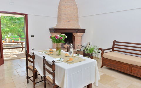 L'alcova: Room, Property, Furniture, Table, Interior Design, Dining Room, Real Estate, House, Floor, Building