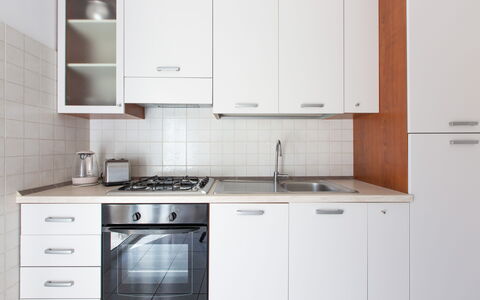Villa Salento: Cabinetry, Countertop, Kitchen Sink, Sink, Building, Tap, Kitchen Stove, Kitchen Appliance, Kitchen, Interior Design