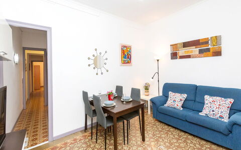 Gracia: Providencia: Room, Property, Furniture, Interior Design, Living Room, Real Estate, Yellow, Building, House, Table
