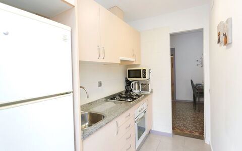 Gracia: Providencia: Property, Room, Building, Furniture, Real Estate, House, Interior Design, Kitchen, Apartment, Architecture