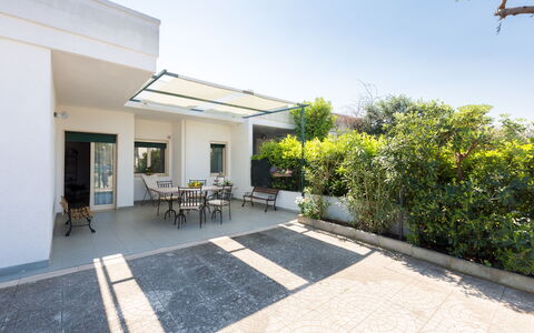 Villa Stelladali: Property, Building, House, Real Estate, Home, Room, Architecture, Estate, Residential Area, Floor