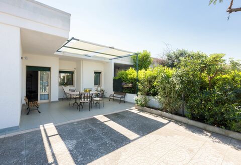 Villa Stelladali: Property, Building, House, Real Estate, Home, Room, Architecture, Estate, Residential Area, Floor