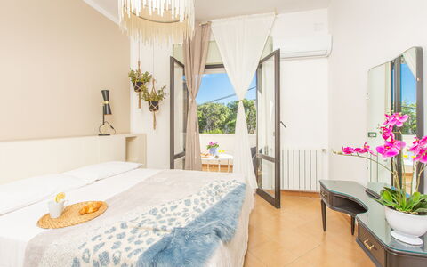 La Terrazza Vista Mare Di Marco: Bedroom, Room, Property, Furniture, Bed, Interior Design, Building, Suite, Real Estate, House