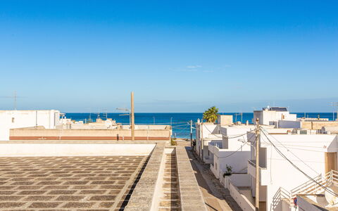 La Terrazza Vista Mare Di Marco: Sky, Daytime, Property, Sea, Roof, Architecture, Azure, Horizon, Vacation, Real Estate