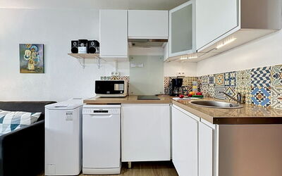 Accommodation:&nbsp;Les Floralies Ii 340.17