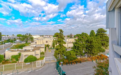 Accommodation:&nbsp;Les Floralies Ii 340.15