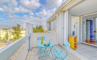 Accommodation:&nbsp;Les Floralies Ii 340.15