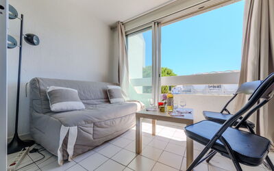 Accommodation:&nbsp;Les Floralies Ii 340.14