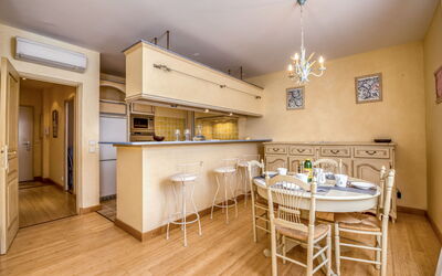 Accommodation:&nbsp;Boulevard Louis Blanc 260.1