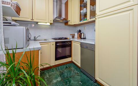 Ivana: Countertop, Cabinetry, Kitchen Appliance, Kitchen Sink, Sink, Kitchen Stove, Kitchen, Home Appliance, Water, Plant