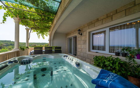 Ivana: Plant, Water, Property, Swimming Pool, Azure, Building, Shade, Interior Design, Window, Leisure