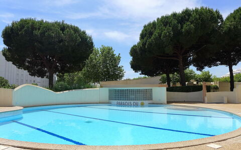Paradis du Soleil: Water, Cloud, Sky, Property, Swimming Pool, Azure, Shade, Tree, Plant, Rectangle