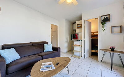 Accommodation:&nbsp;Les Grenadines 130.9