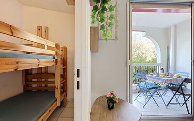 Accommodation:&nbsp;Les Grenadines 130.9