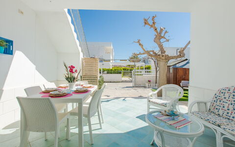Casa Rosa: Property, Room, Interior Design, Building, House, Furniture, Real Estate, Table, Apartment, Home