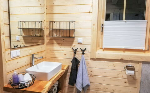 Hütte Gimpel: Room, Property, Building, Interior Design, House, Furniture, Bathroom, Floor, Home, Cabinetry