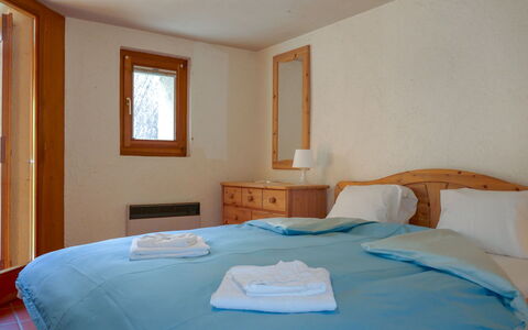 Rustico al Campett: Bedroom, Room, Bed, Furniture, Bed Sheet, Property, Bed Frame, Bedding, Interior Design, Mattress