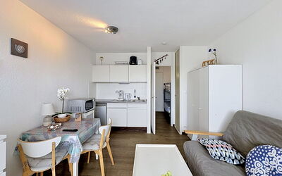 Accommodation:&nbsp;Du Soleil 200.3