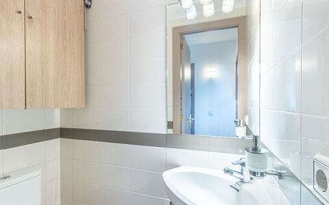 Port Salins: Bathroom, Property, Room, Tap, Tile, Wall, Interior Design, Bathroom Cabinet, Bathroom Accessory, Architecture