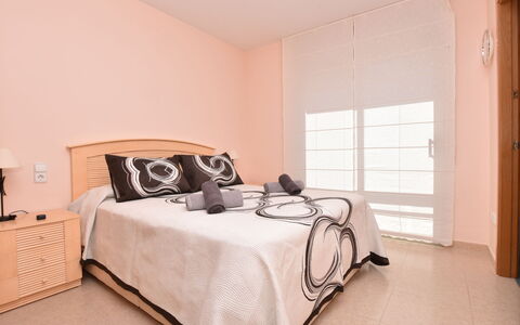 Medisol: Bedroom, Bed, Furniture, Room, Bed Sheet, Property, Bedding, Bed Frame, Interior Design, Wall