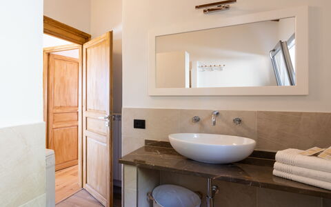 Bellaria (Vlo190): Bathroom, Room, Property, Bathroom Cabinet, Sink, Floor, Furniture, Interior Design, Wall, Building