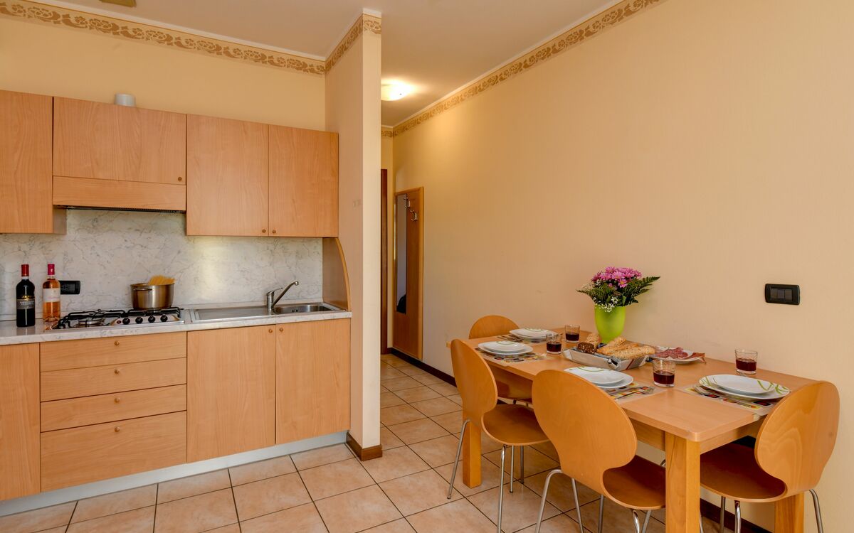 Accommodation:&nbsp;Gardagate - Garda Resort 6