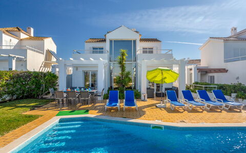 Villa Blue Ocean: Property, Swimming Pool, Building, Real Estate, Resort, House, Residential Area, Architecture, Vacation, Estate