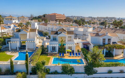 Villa Blue Ocean: Residential Area, Property, Neighbourhood, Town, Home, Real Estate, House, Sky, Human Settlement, Building