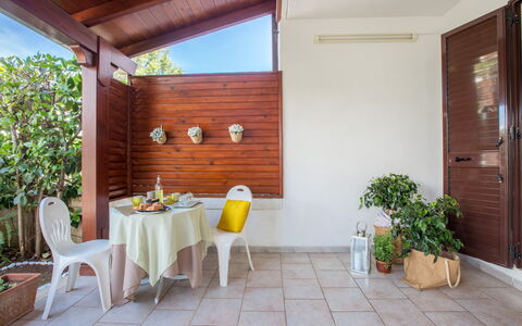 Villa Anna: Property, Room, Building, House, Real Estate, Interior Design, Furniture, Architecture, Home, Table