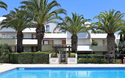Accommodation:&nbsp;Les Cyprianes 490.3