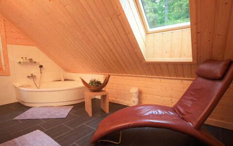 Almhaus Galisch: Room, Property, Furniture, Interior Design, House, Floor, Building, Architecture, Hardwood, Real Estate
