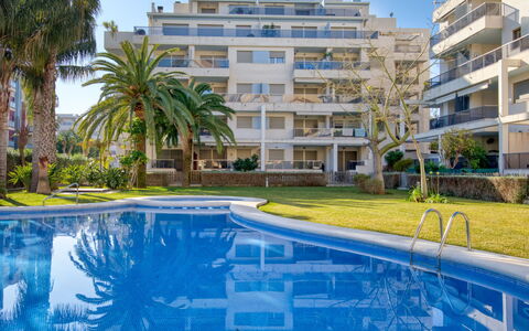 Zephyrus: Water, Plant, Building, Daytime, Property, Sky, Window, Azure, Swimming Pool, Blue