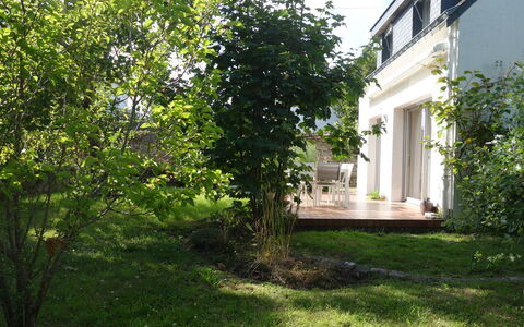 Ty Mam Goz: Property, House, Tree, Home, Grass, Yard, Real Estate, Building, Woody Plant, Architecture